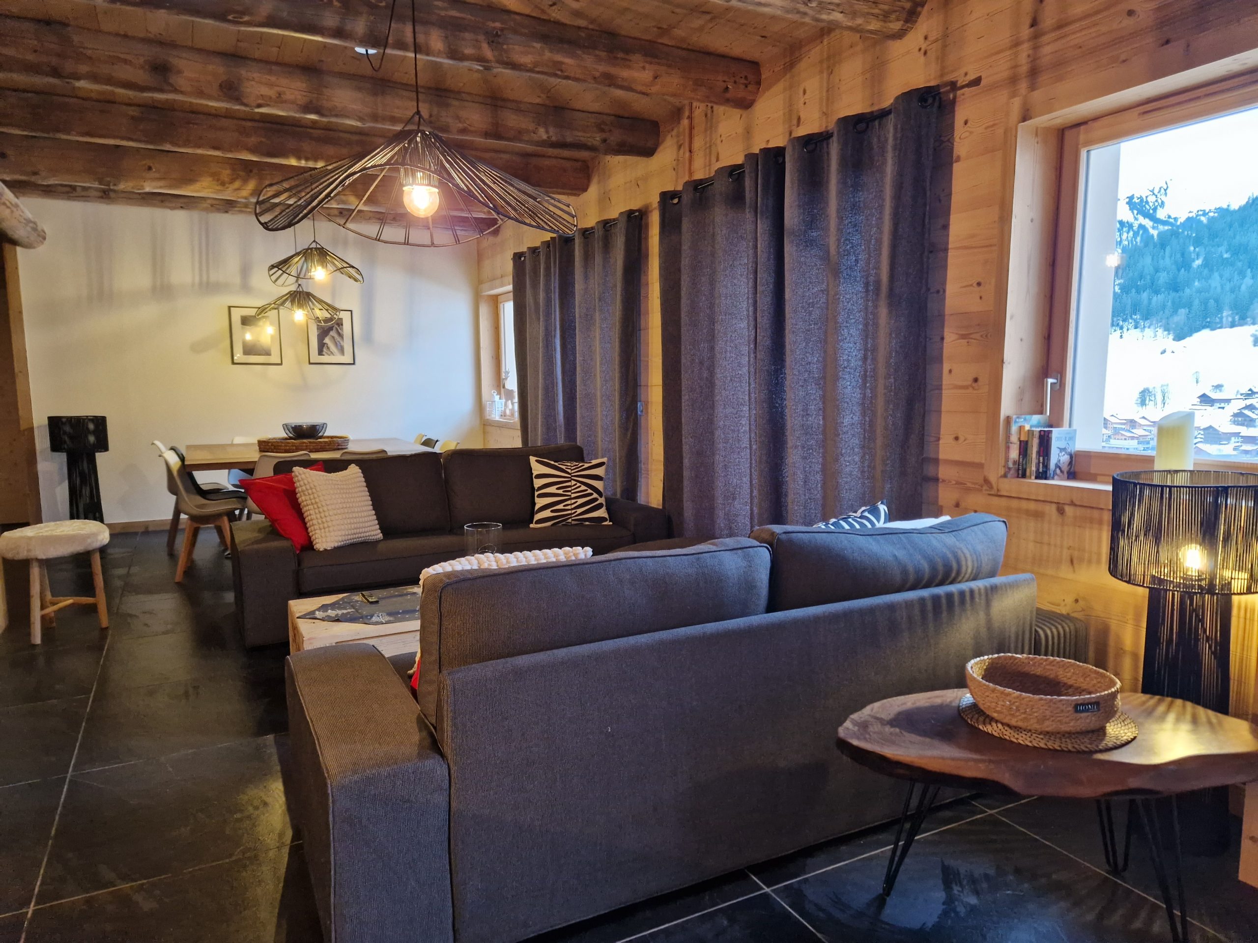 everest salon c
